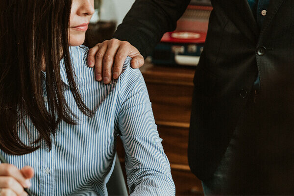 ztorres--lucarelli-assedio-e-dano-moral